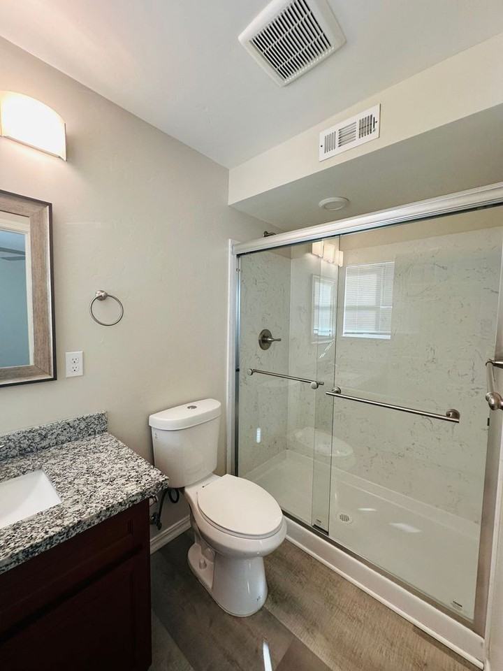 Courtside Apartments - Photo 7 of 16