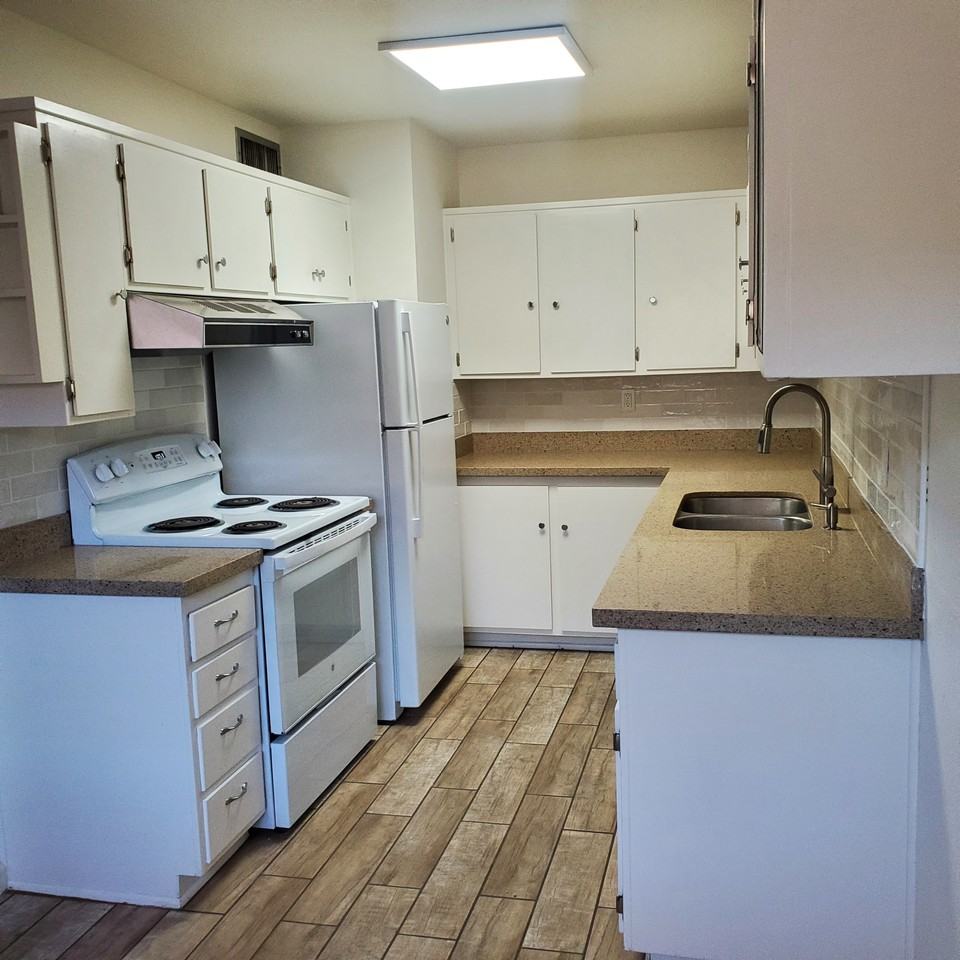 2150 S Avenue A #26 - Photo 4 of 4