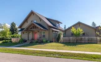 featured image of 123 Trestle View Ct