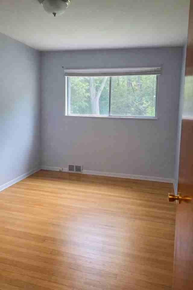 707 Newport Pl #707 - Photo 4 of 9