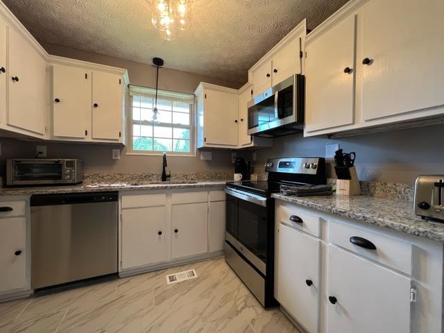 409 Bonnie Brae Dr - Photo 3 of 18