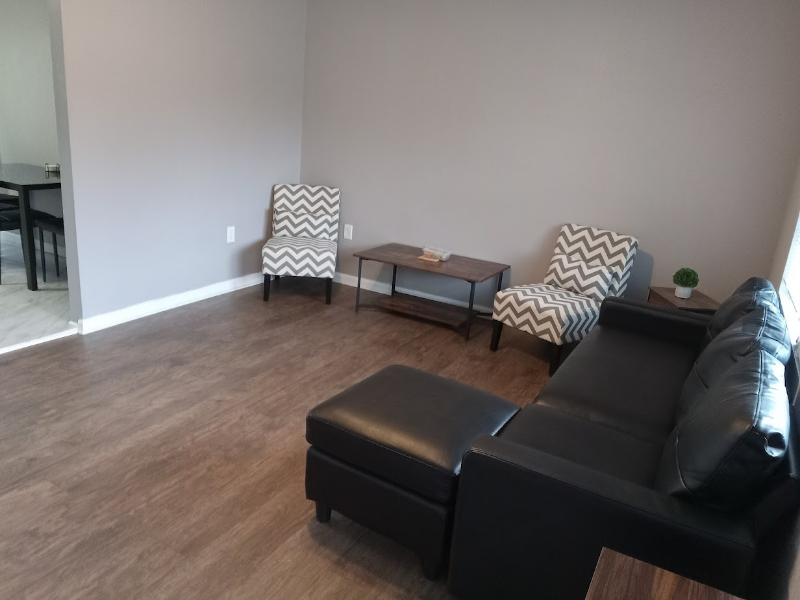 409 Bonnie Brae Dr - Photo 4 of 18