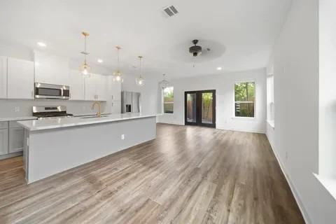 5813 England St #A - Photo 4 of 34