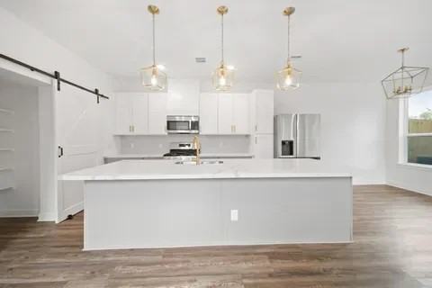 5813 England St #A - Photo 7 of 34