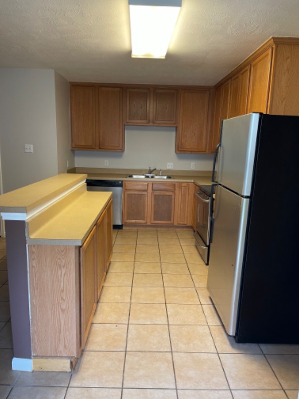 23257 Richards Rd #7B - Photo 3 of 8