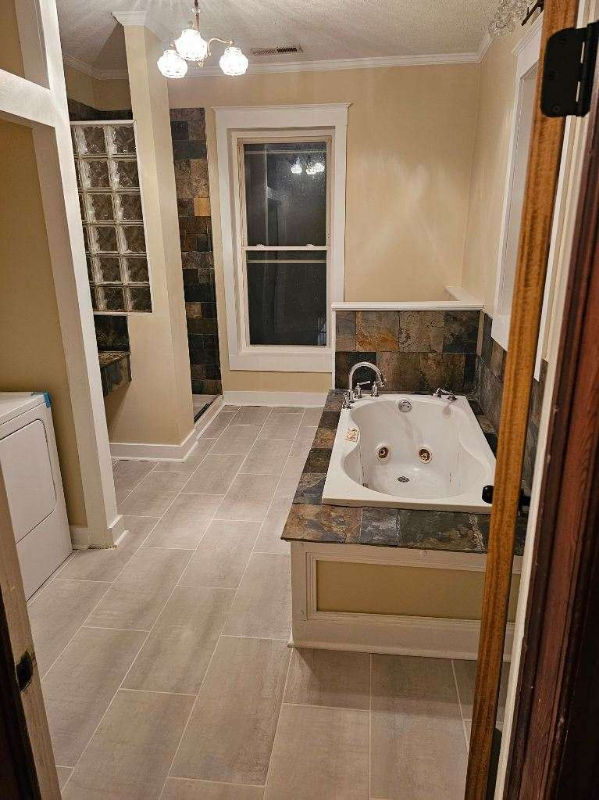 406 E Unaka Ave - Photo 6 of 18