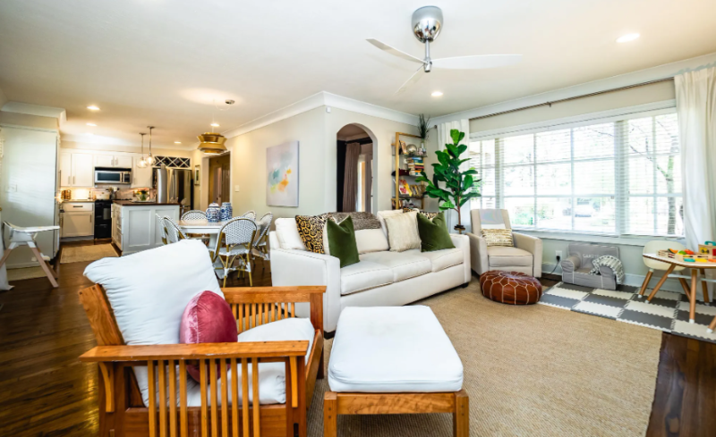 1625 Norwich Ave - Photo 4 of 7