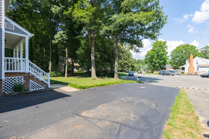 10257 Berrymeade Ct - Photo 6 of 34