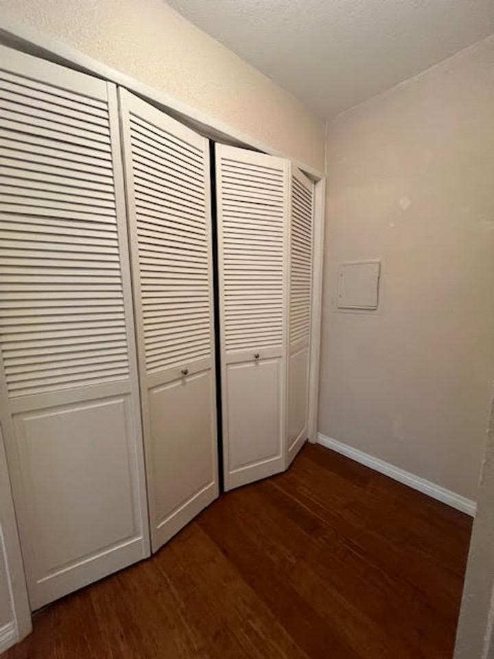 2095 Golden Circle Dr - Photo 6 of 18