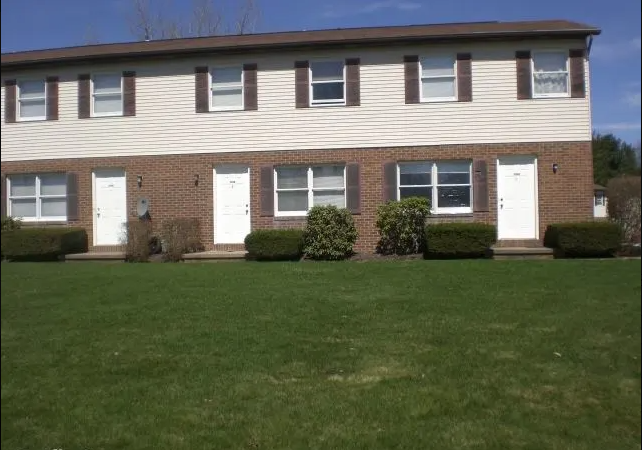 2220 Harsh Ave Se #2220HR - Photo 3 of 12