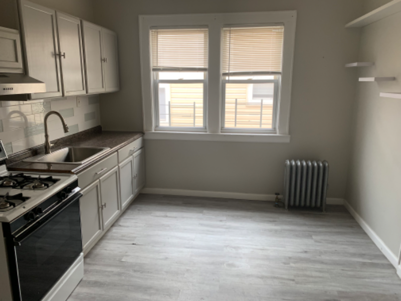 7 Sager Pl #2R - Photo 7 of 12