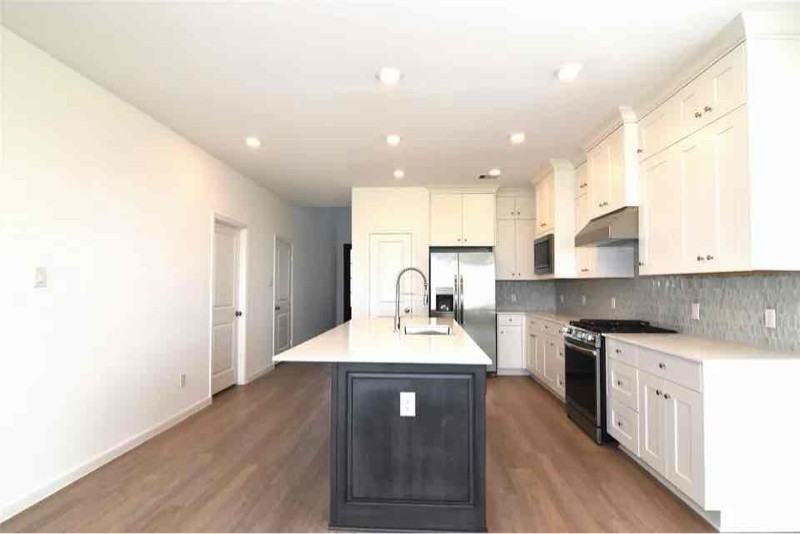 30375 Centipede Grove Ln - Photo 4 of 25