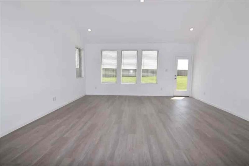 30375 Centipede Grove Ln - Photo 6 of 25