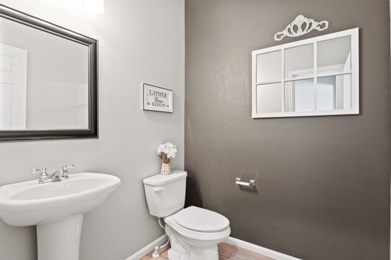 15713 James Gate Pl - Photo 4 of 17