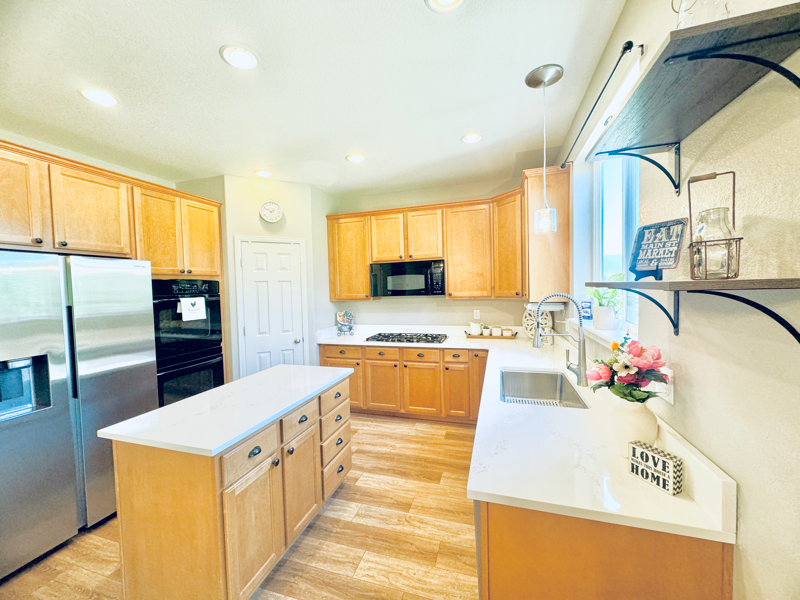 15713 James Gate Pl - Photo 6 of 17