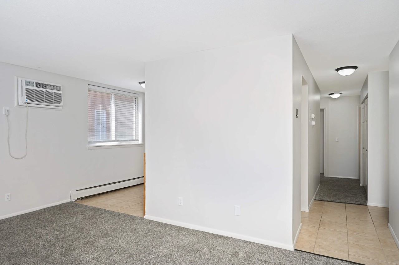 3625 Aldrich Ave S #303 - Photo 3 of 10