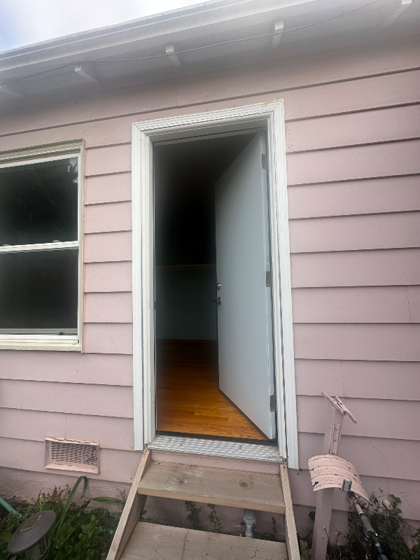 303 E Park Ave - Photo 3 of 9