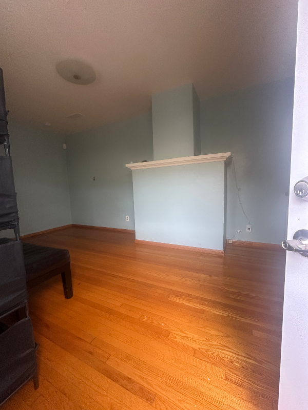 303 E Park Ave - Photo 4 of 9