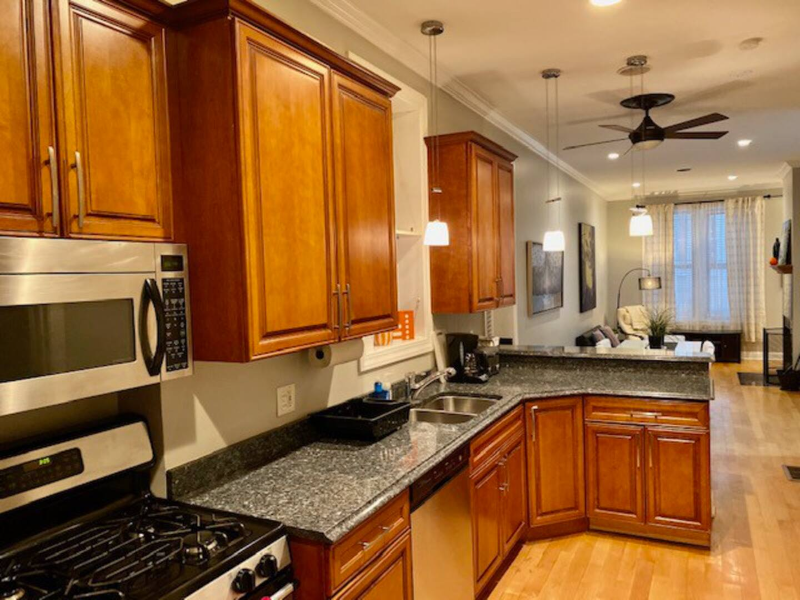 1434 W Fletcher St #1F - Photo 4 of 17