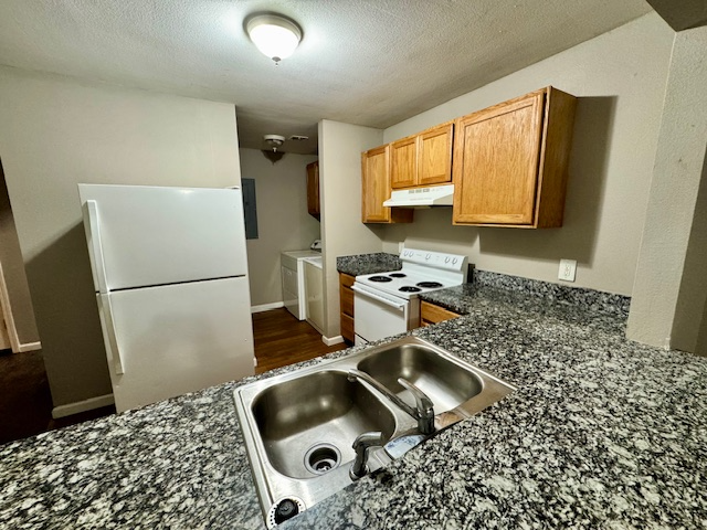 114 Neal St #114 - Photo 3 of 10