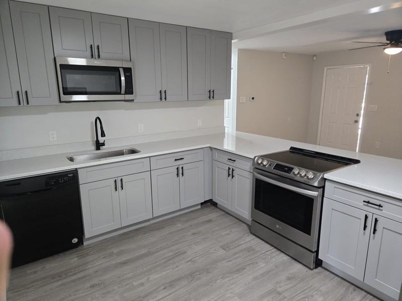 266 Diamond St - Photo 2 of 19