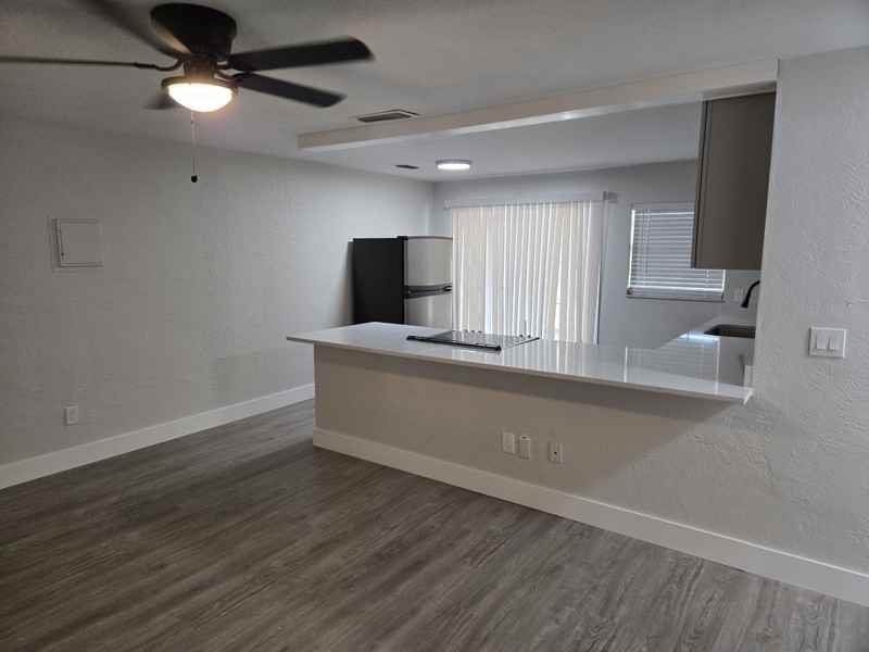 266 Diamond St - Photo 3 of 19