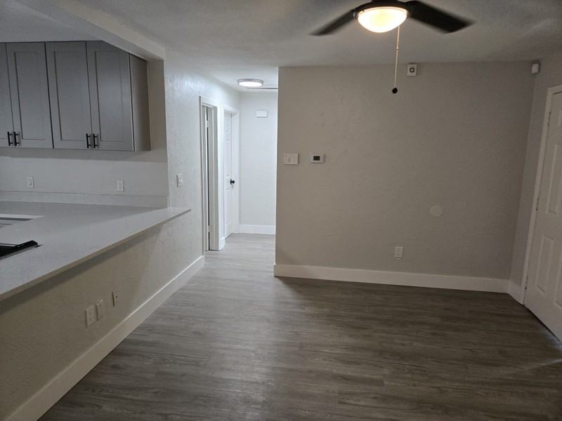 266 Diamond St - Photo 5 of 19