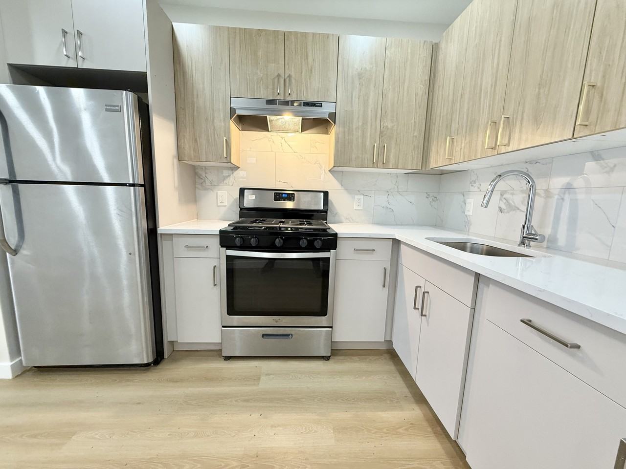 1729 Lecount St - Photo 5 of 18