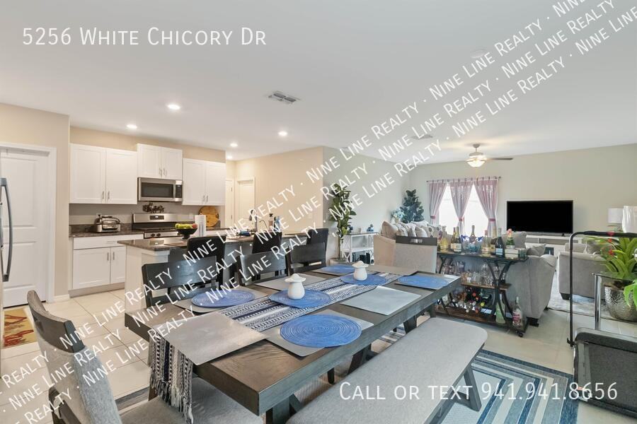 5256 White Chicory Dr - Photo 2 of 10