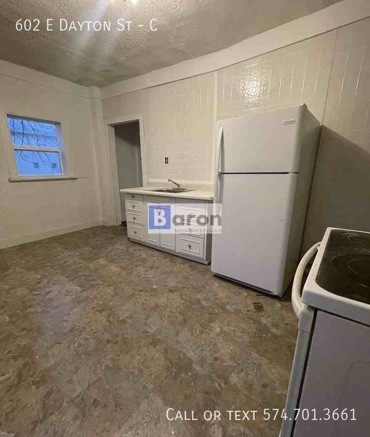 602 E Dayton St #C - Photo 5 of 5