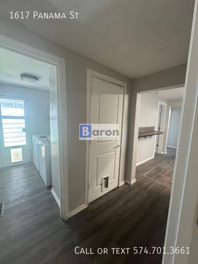 1617 Panama St - Photo 4 of 8