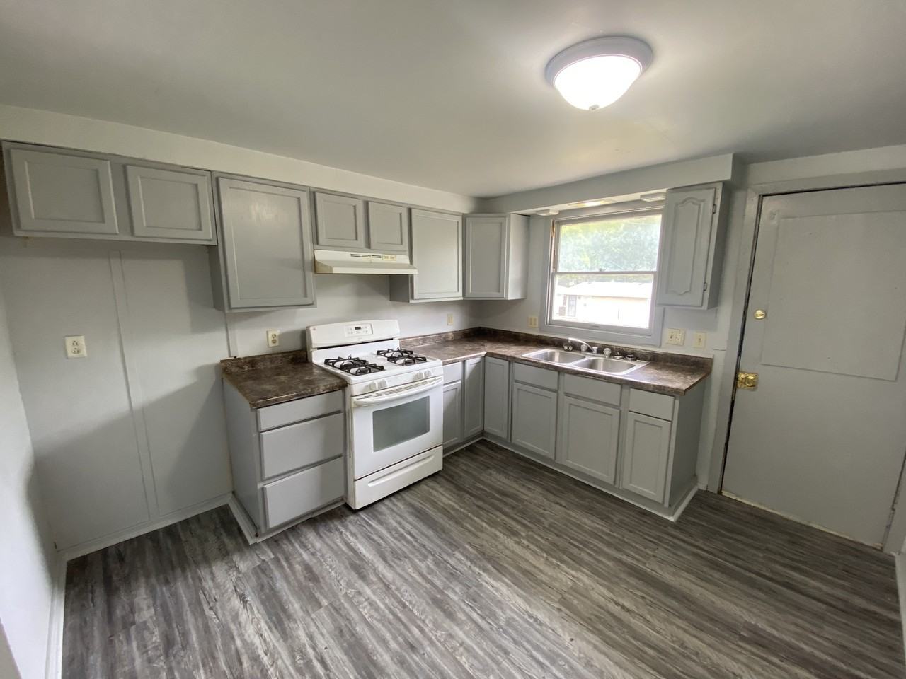 1420 Cleveland Ave Apt H - Photo 2 of 12