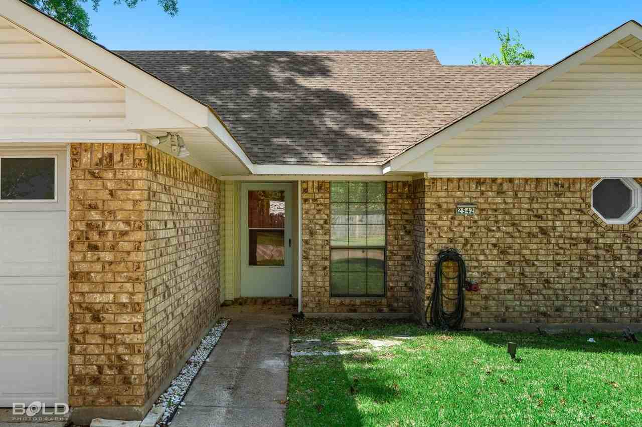 2542 Spruce Dr - Photo 6 of 34