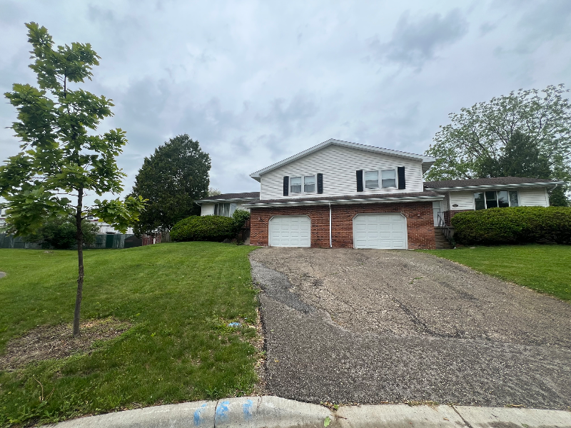 243 Tyler Cir - Photo 2 of 23