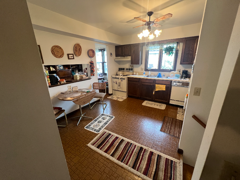 243 Tyler Cir - Photo 3 of 23