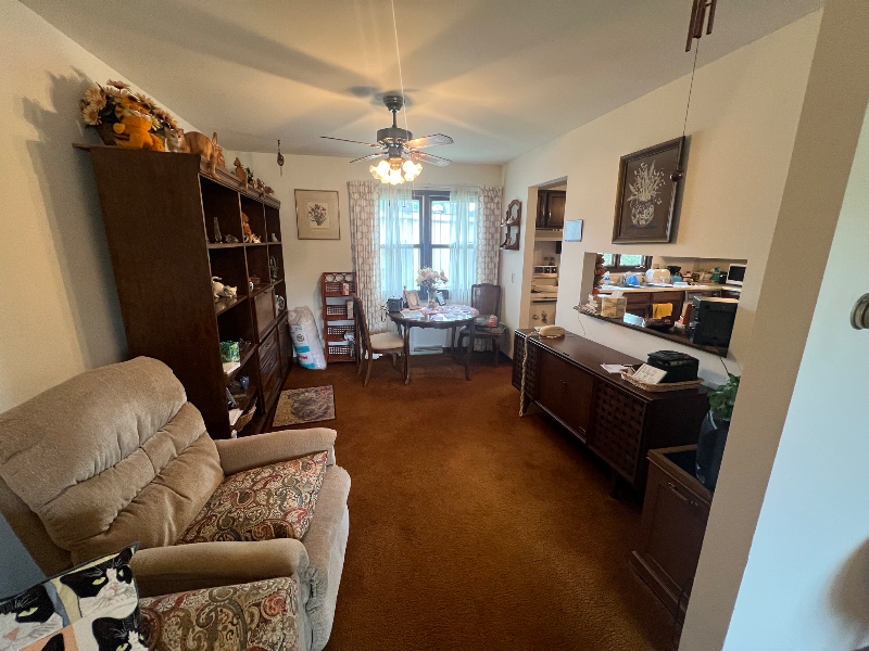 243 Tyler Cir - Photo 4 of 23