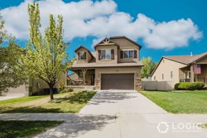 featured image of 7673 N Decrescendo Dr