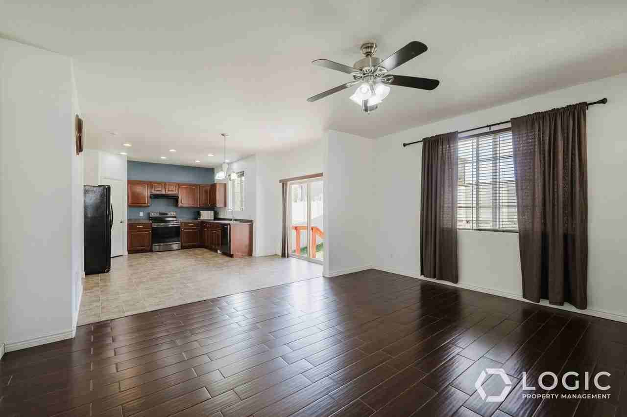 7673 N Decrescendo Dr - Photo 7 of 26