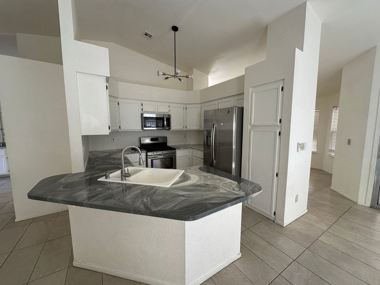 1585 Rowan Tree Dr - Photo 2 of 13