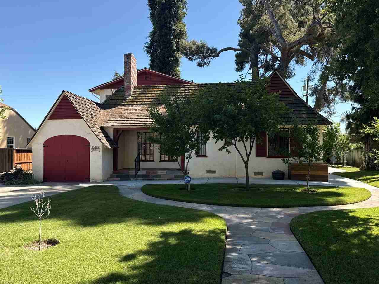 637 Adams Ave - Photo 2 of 9