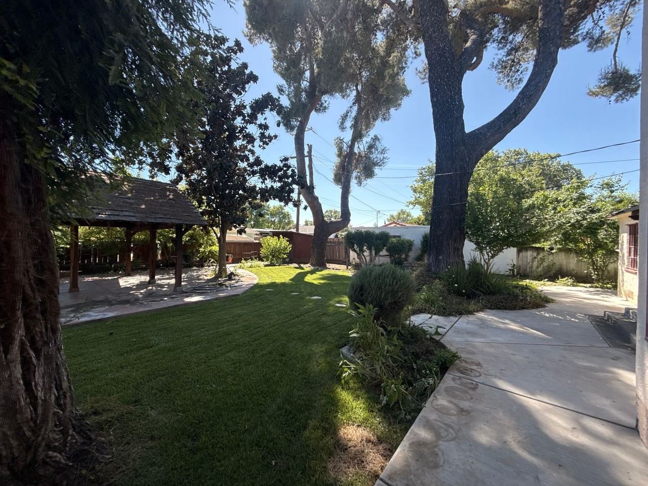 637 Adams Ave - Photo 6 of 9