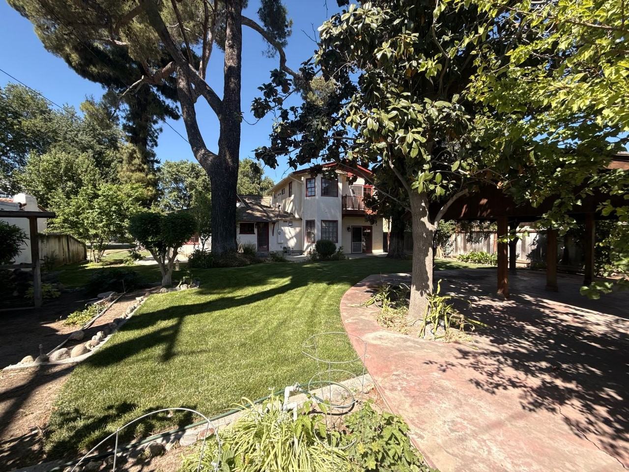 637 Adams Ave - Photo 7 of 9