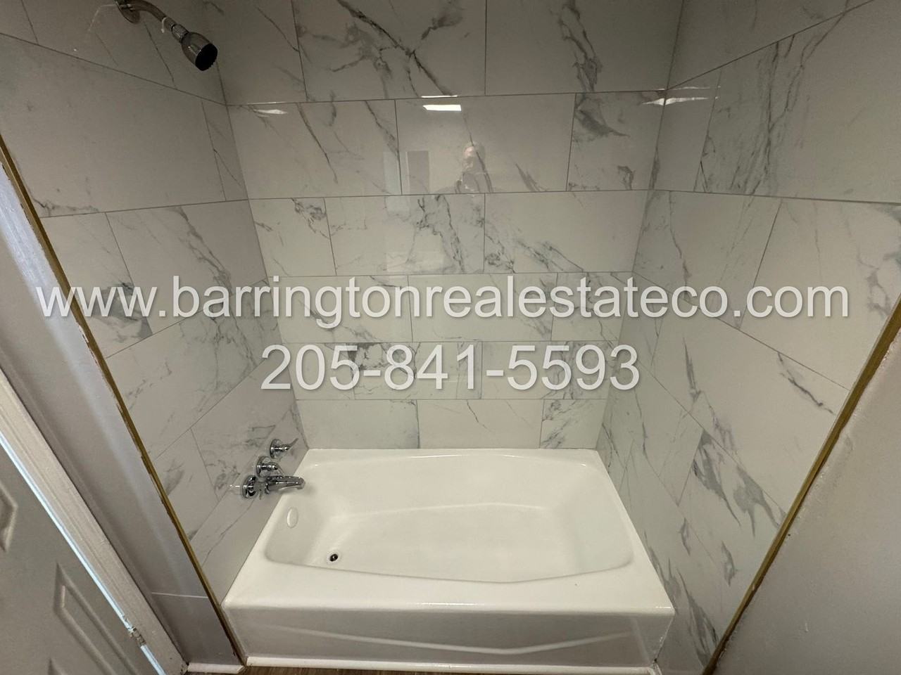 908 4th Ave W #8 - Photo 3 of 5