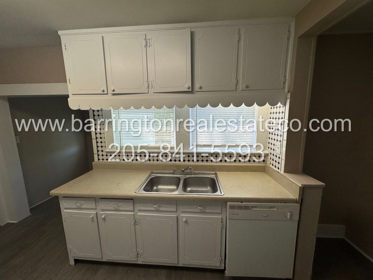 1731 Mountain Dr - Photo 4 of 8