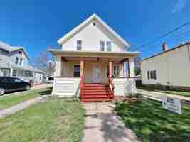 featured image of 344 1st St