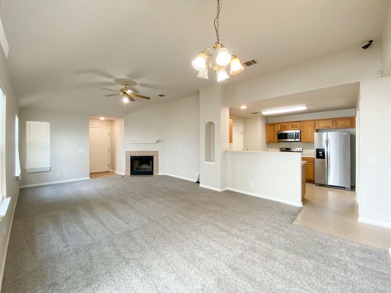 16921 Hamilton Point Cir - Photo 7 of 27