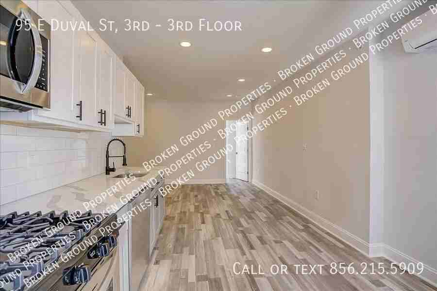 95 E Duval St #3rdFL - Photo 4 of 11