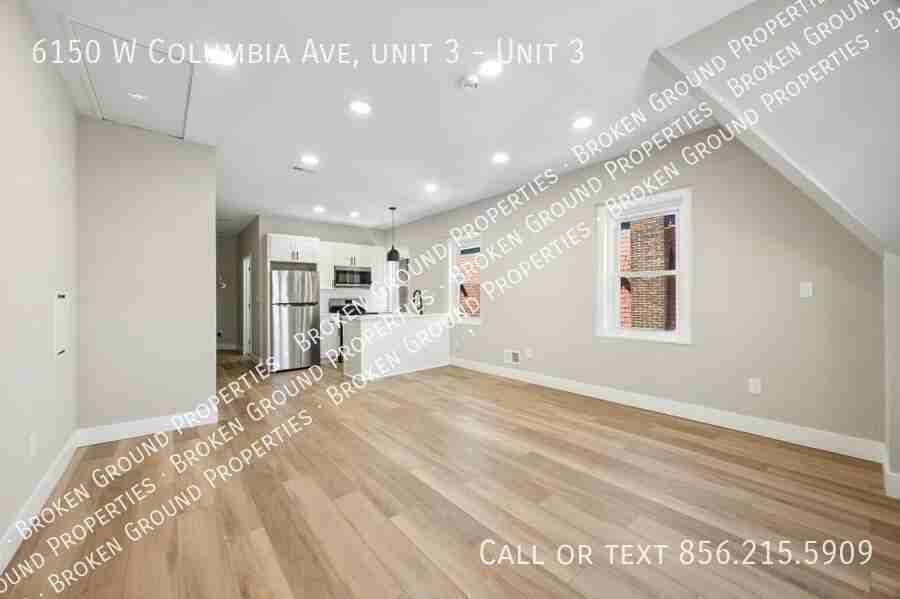 6150 W Columbia Ave #3
