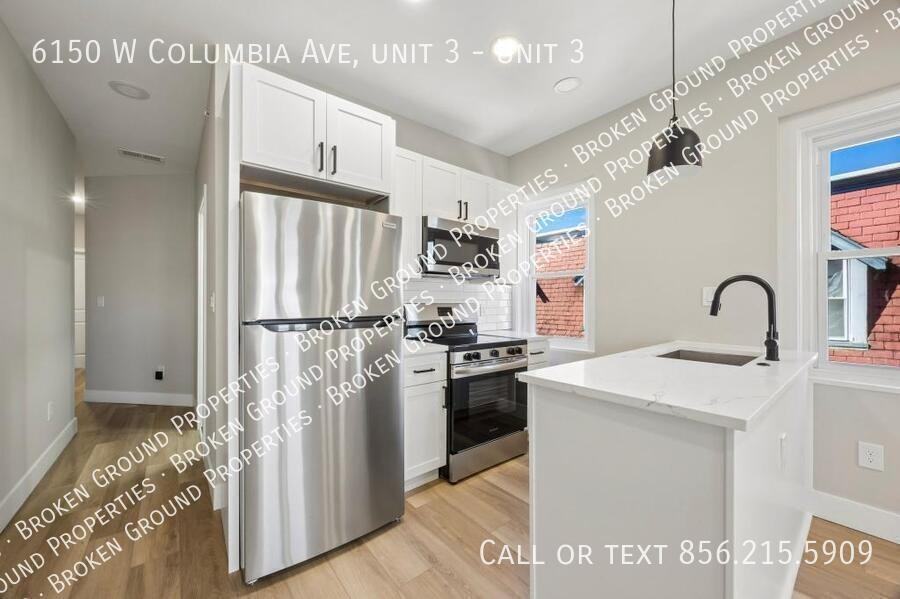 6150 W Columbia Ave #3 - Photo 3 of 15