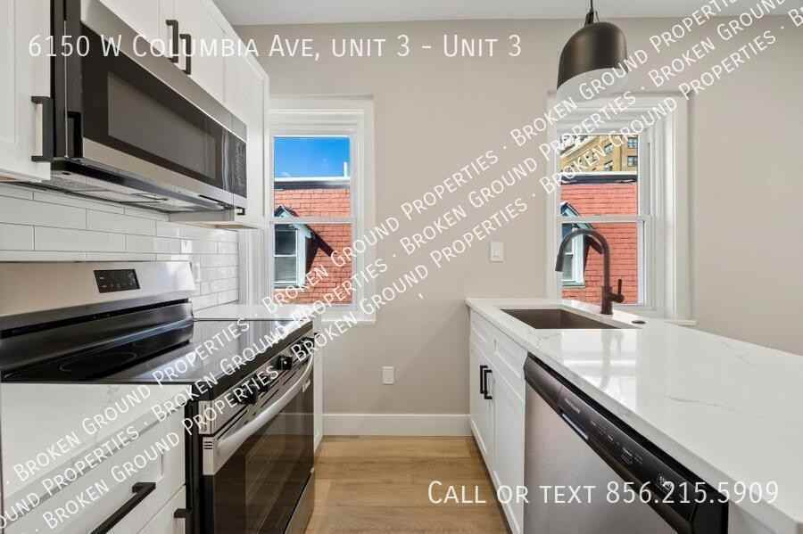 6150 W Columbia Ave #3 - Photo 4 of 15